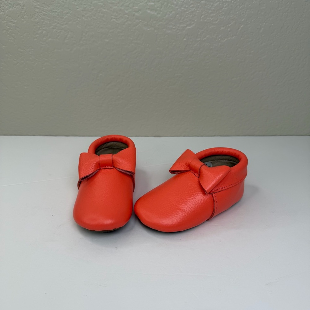 Monkey Feet Baby Leather Moccasins With Bow Shoes Size 12-18 Months